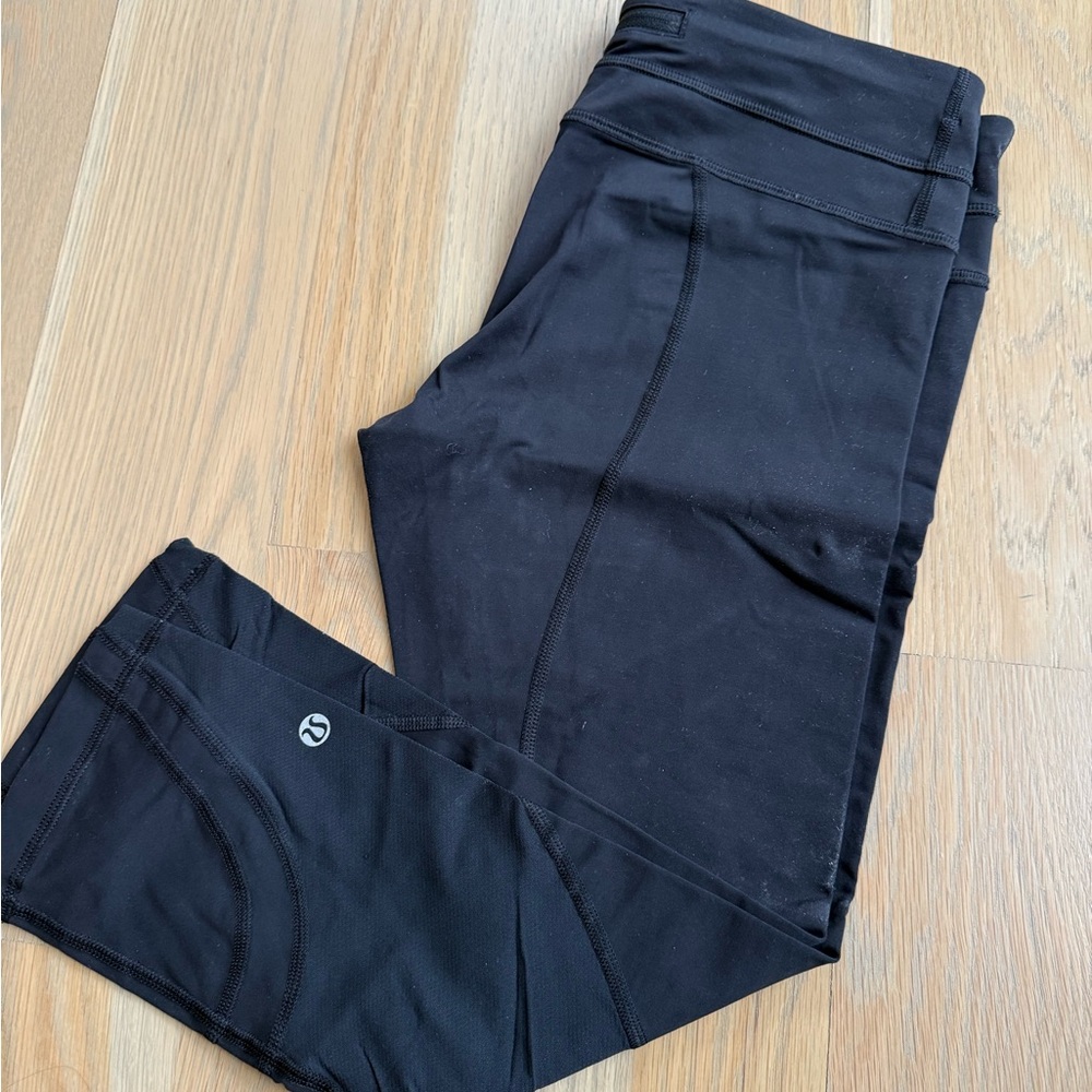 Lululemon cropped Black Leggings